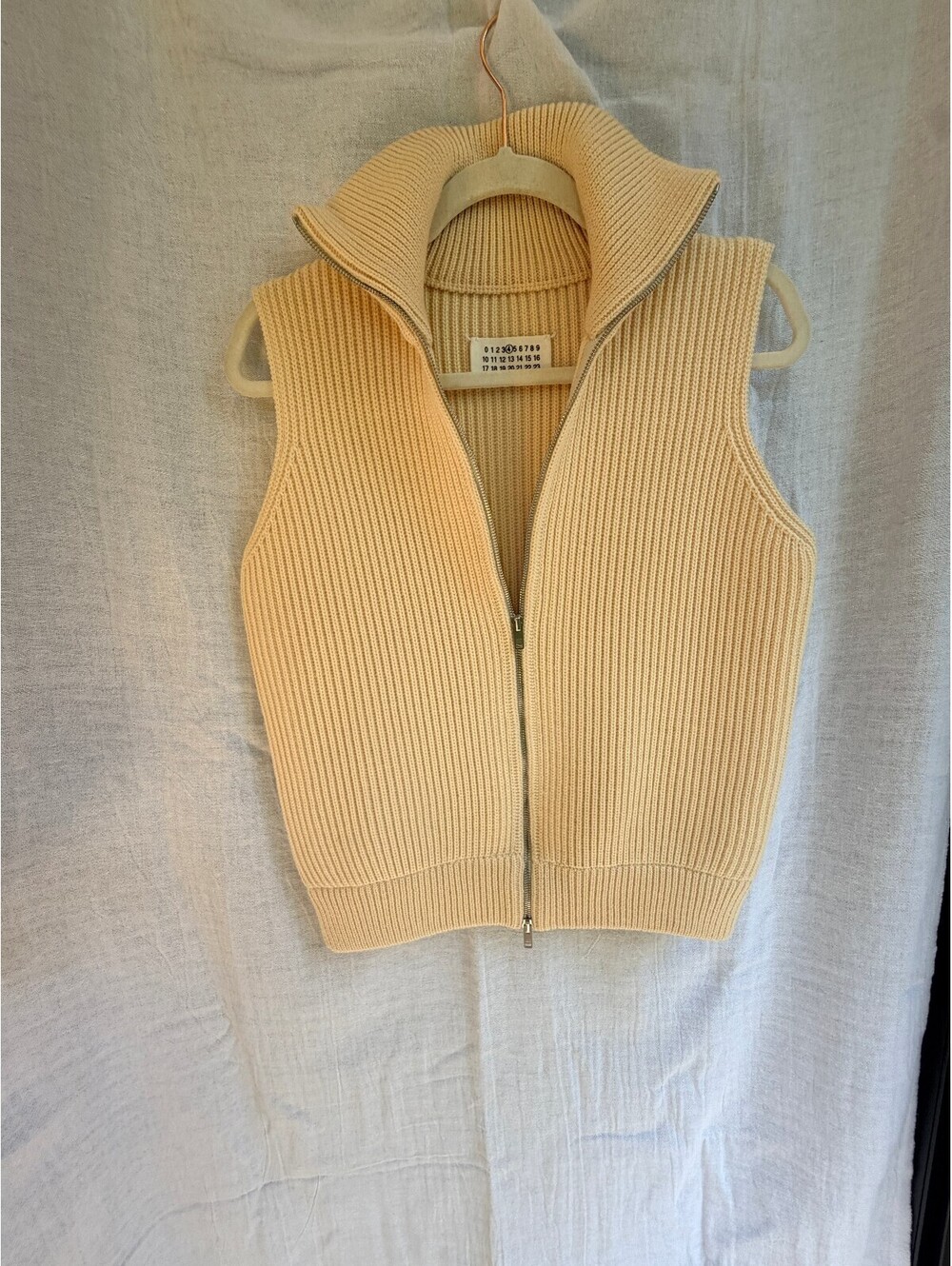 Maison Martin Margiela Cream Ribbed Knit Zip Vest Size 6-8 US